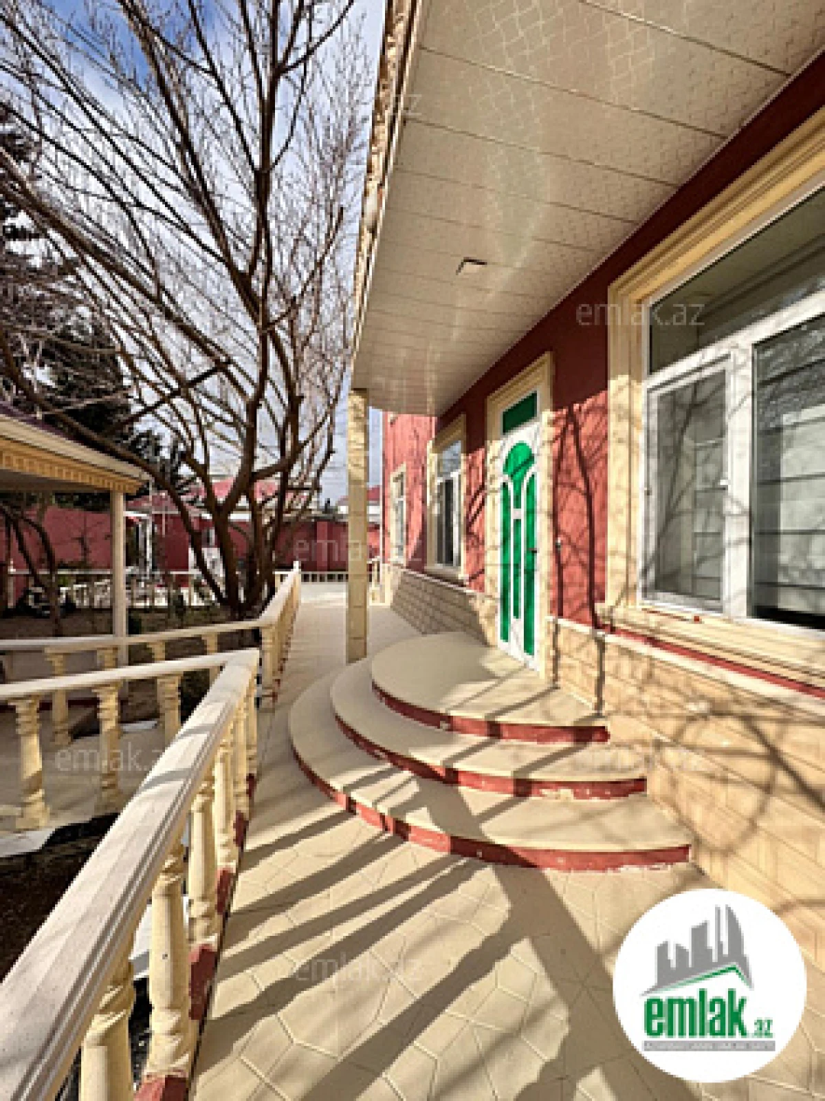 Satılır 5 otaqlı həyət evi 200 m²