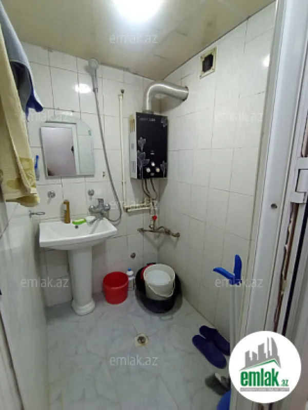 Satılır 2 otaqlı köhnə tikili 55 m²