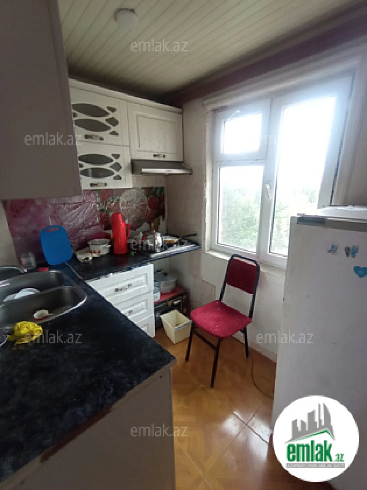 Satılır 2 otaqlı köhnə tikili 55 m²