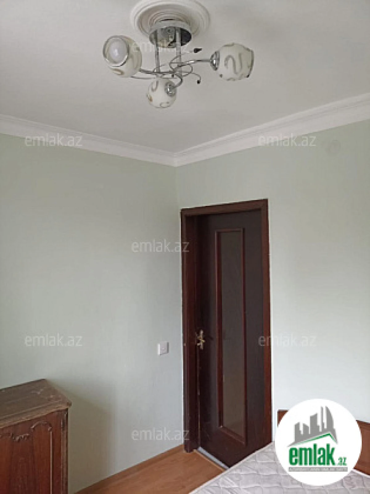 Satılır 2 otaqlı köhnə tikili 35 m²