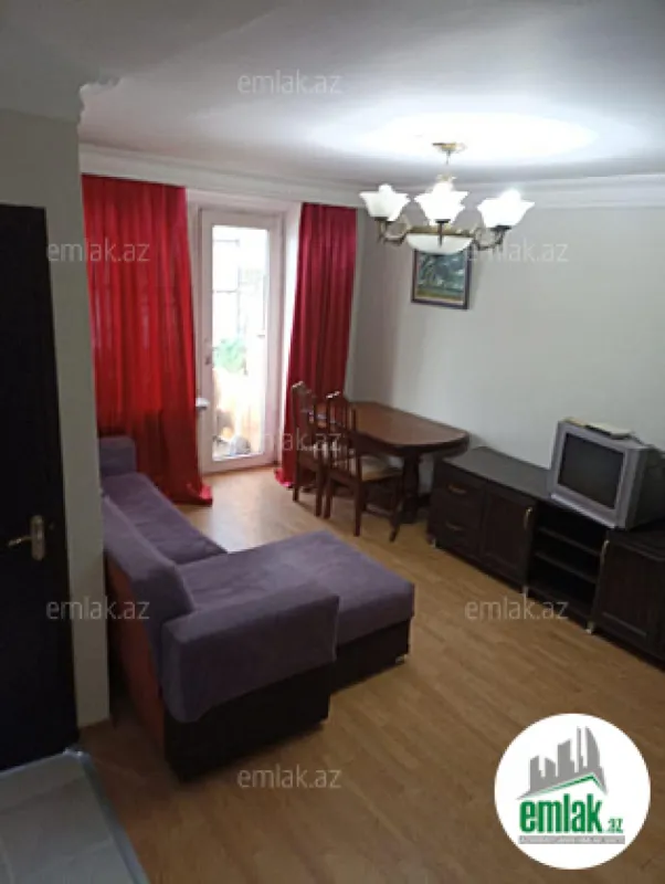 Satılır 2 otaqlı köhnə tikili 35 m²