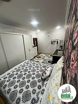 Satılır 4 otaqlı köhnə tikili 100 m²