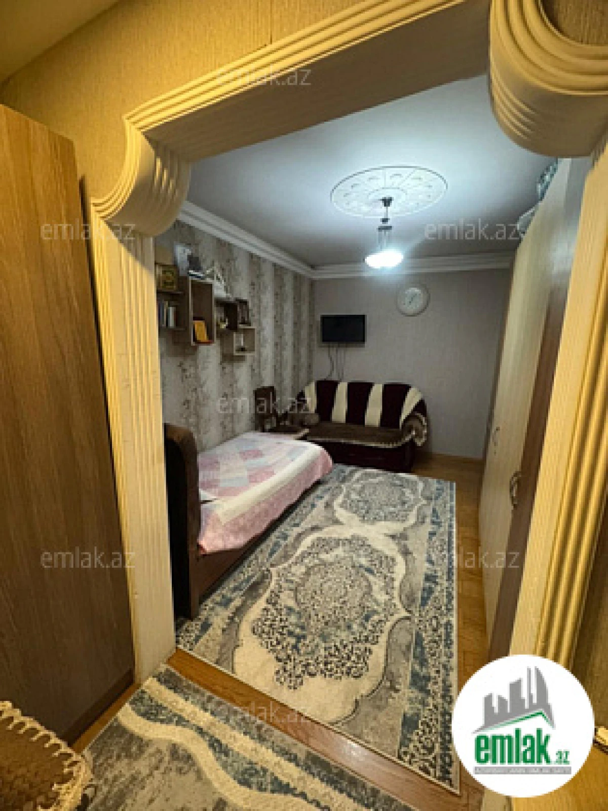 Satılır 4 otaqlı köhnə tikili 100 m²