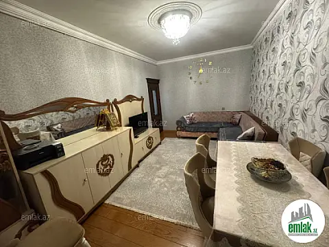 Satılır 4 otaqlı köhnə tikili 100 m²