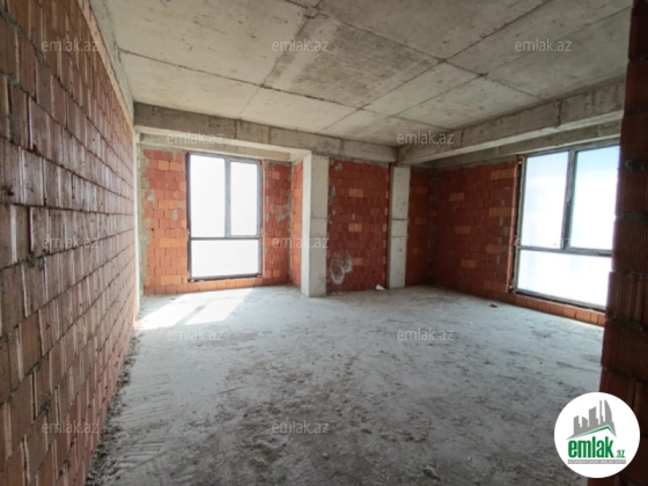 Satılır 4 otaqlı yeni tikili 219.6 m²