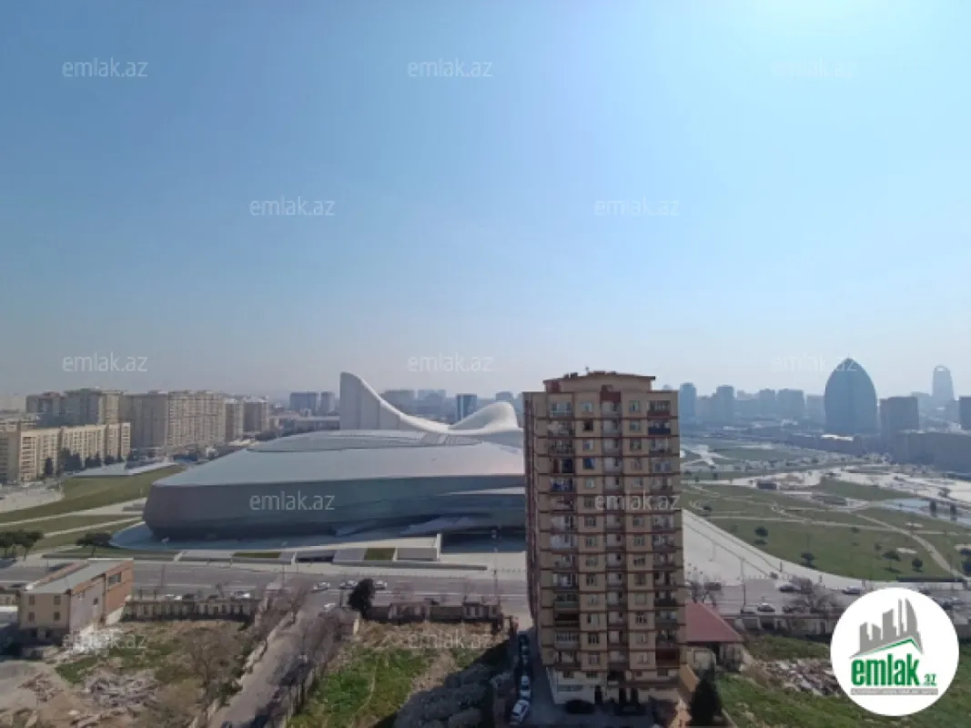 Satılır 4 otaqlı yeni tikili 219.6 m²