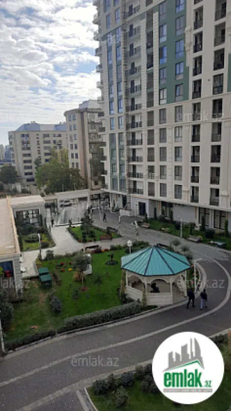 Satılır 4 otaqlı yeni tikili 219.6 m²