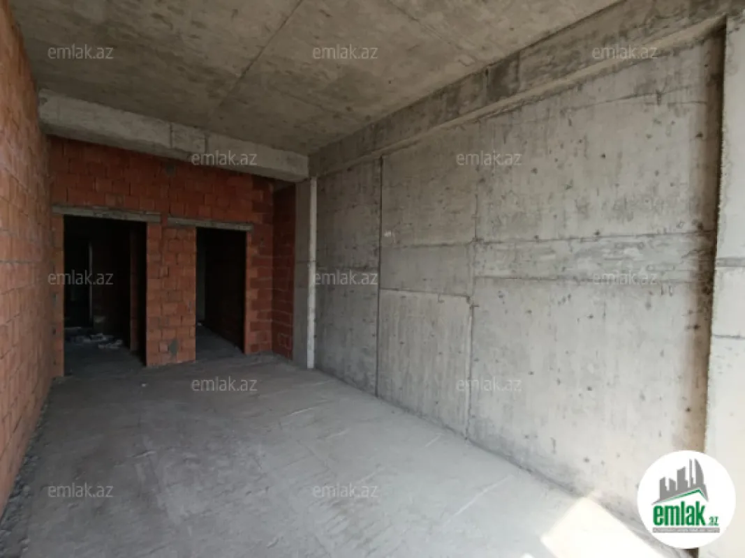 Satılır 4 otaqlı yeni tikili 219.6 m²