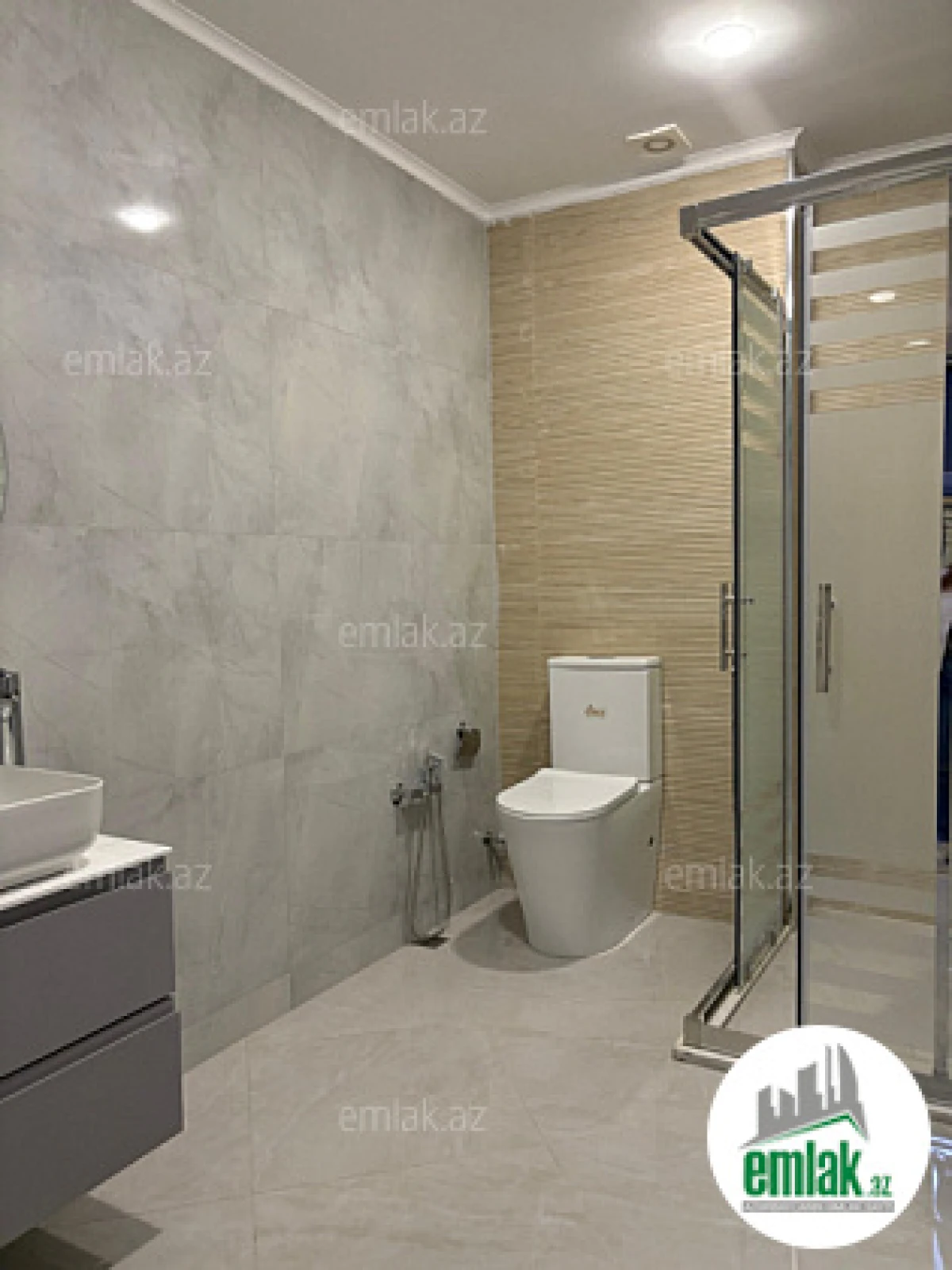 Satılır 2 otaqlı yeni tikili 82.5 m²