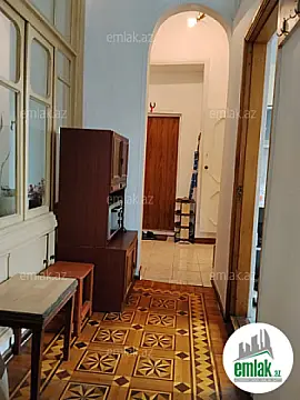 Satılır 3 otaqlı köhnə tikili 75 m²