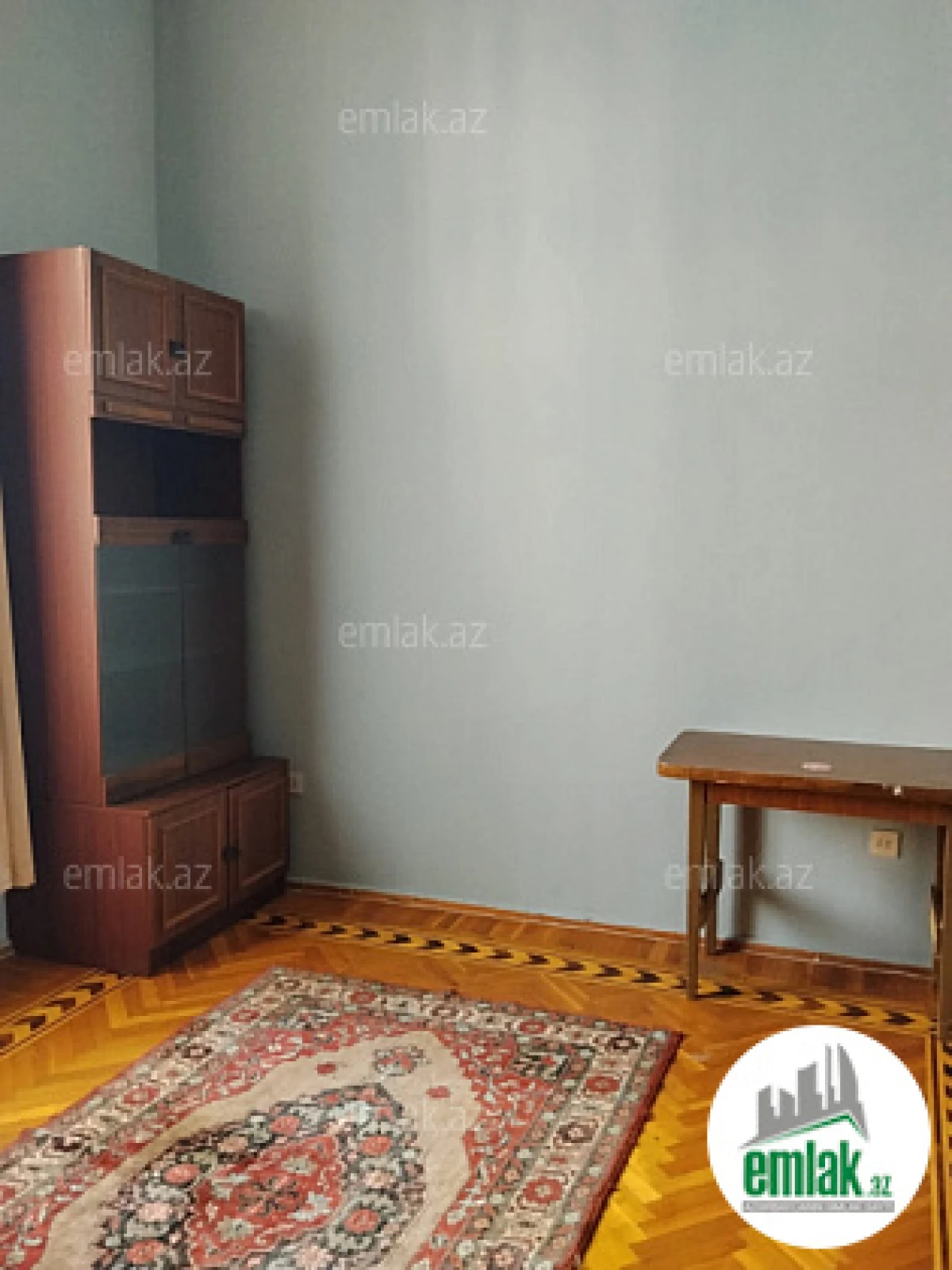 Satılır 3 otaqlı köhnə tikili 75 m²