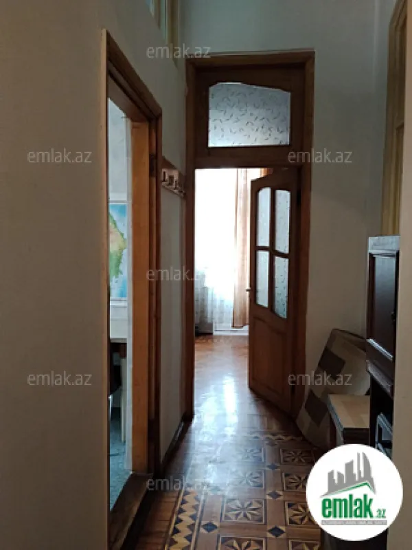 Satılır 3 otaqlı köhnə tikili 75 m²