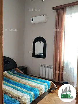 Satılır 3 otaqlı köhnə tikili 75 m²