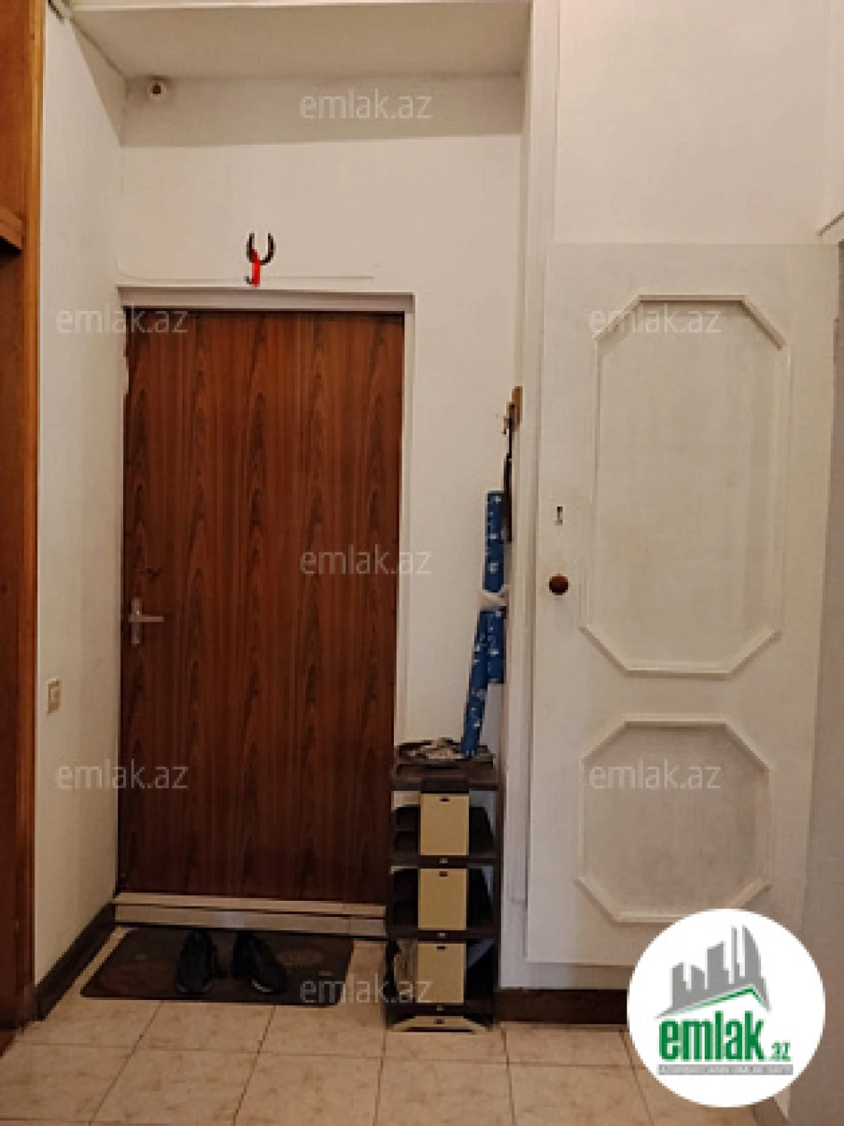 Satılır 3 otaqlı köhnə tikili 75 m²