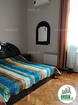 Satılır 3 otaqlı köhnə tikili 75 m²