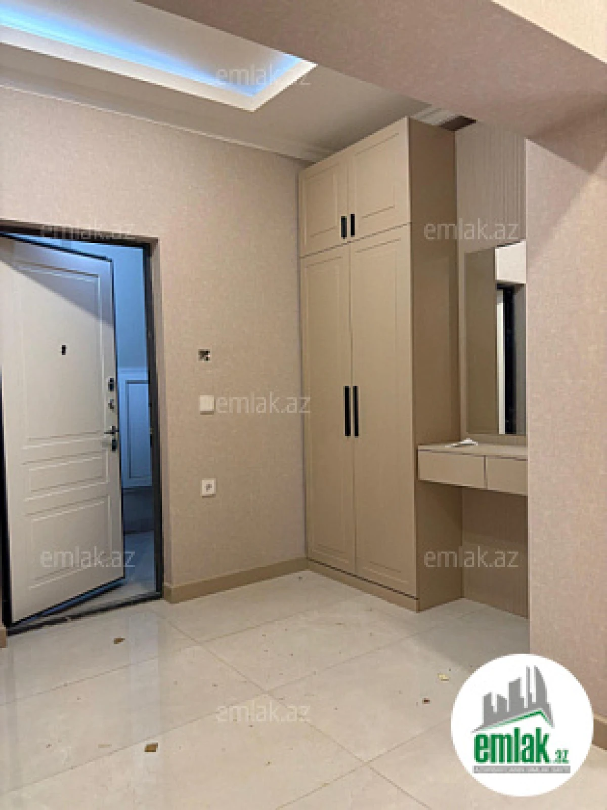 Satılır 2 otaqlı yeni tikili 82.5 m²