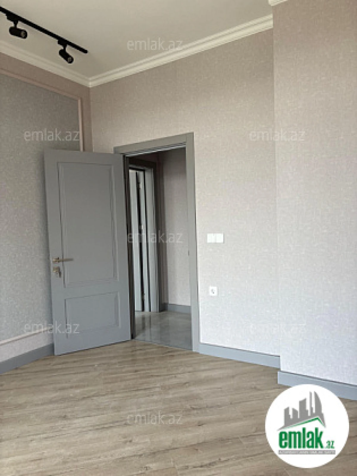 Satılır 2 otaqlı yeni tikili 82.5 m²