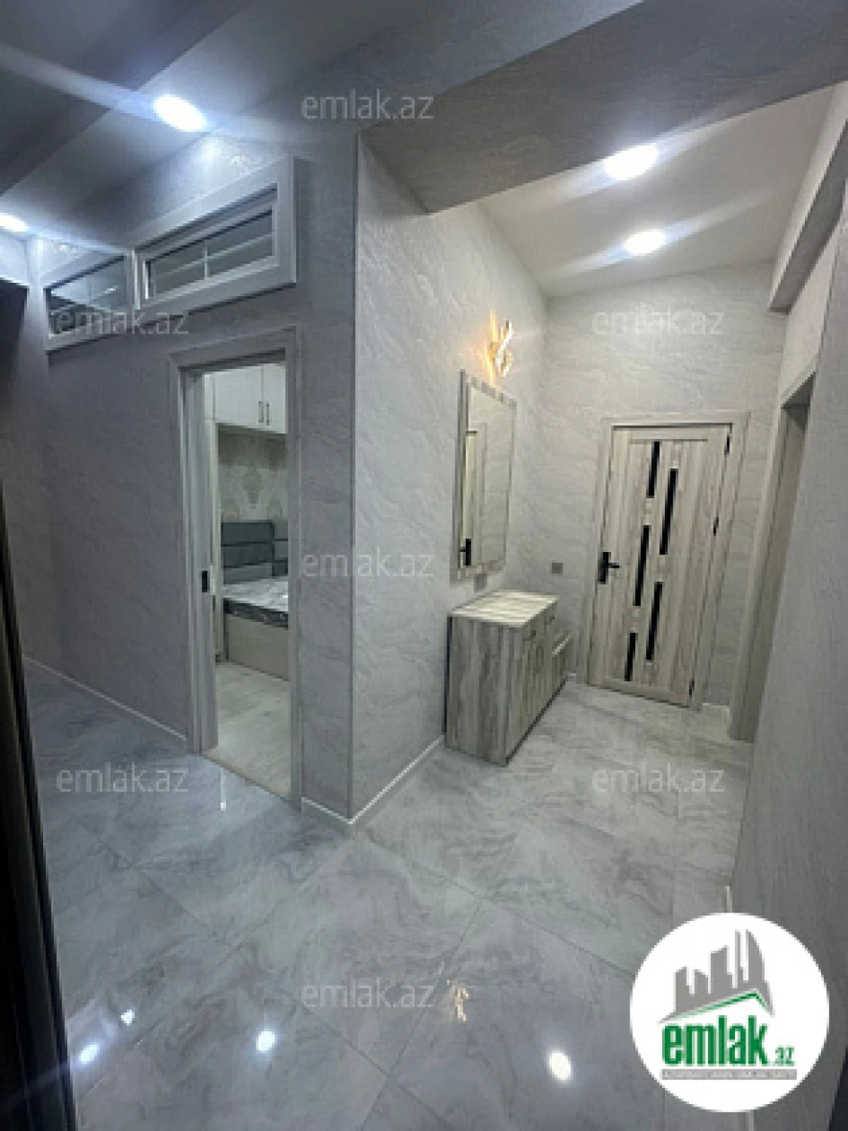 Satılır 4 otaqlı yeni tikili 110 m²