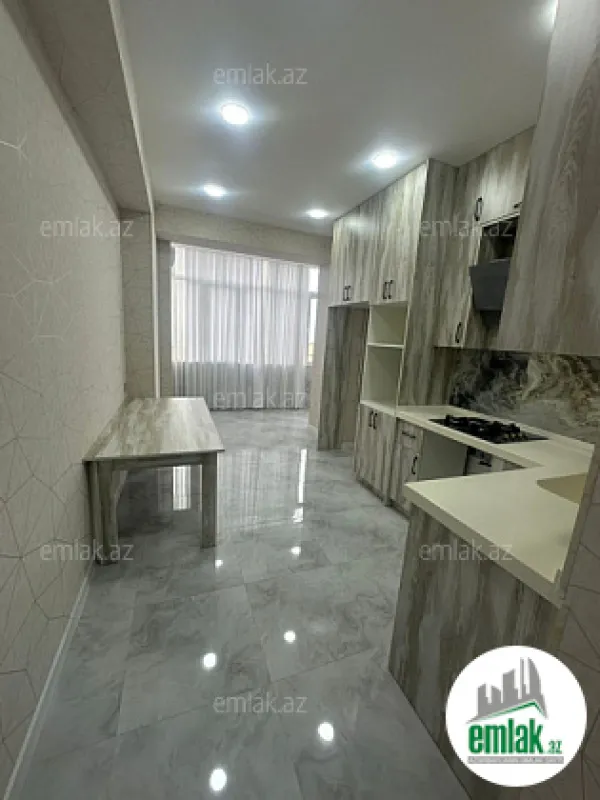 Satılır 4 otaqlı yeni tikili 110 m²