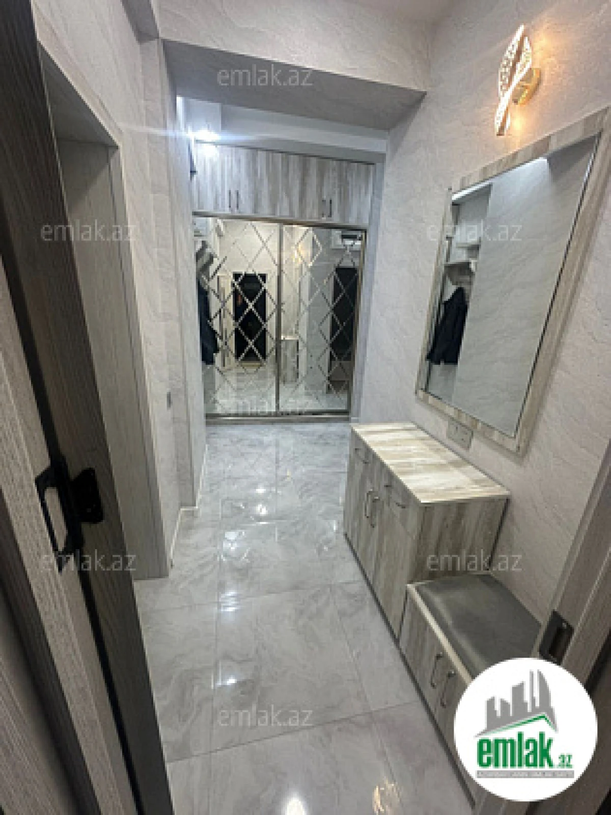 Satılır 4 otaqlı yeni tikili 110 m²