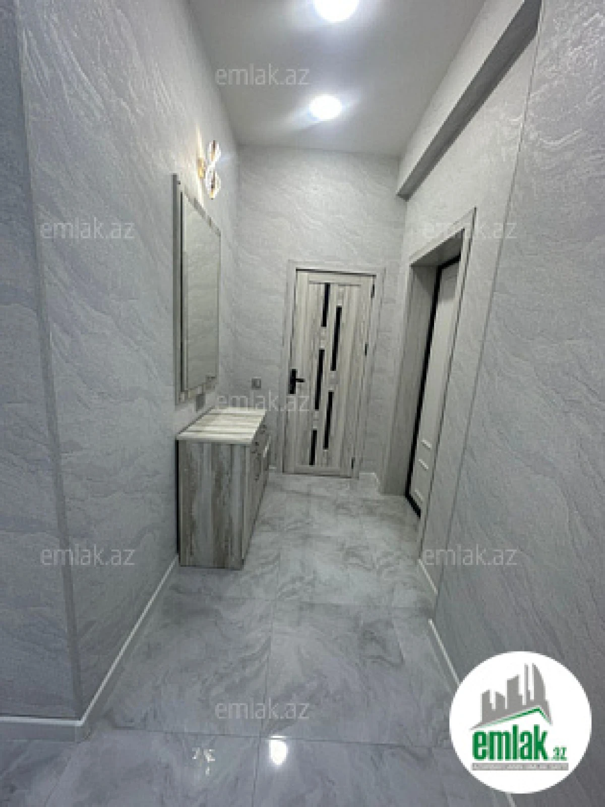 Satılır 4 otaqlı yeni tikili 110 m²