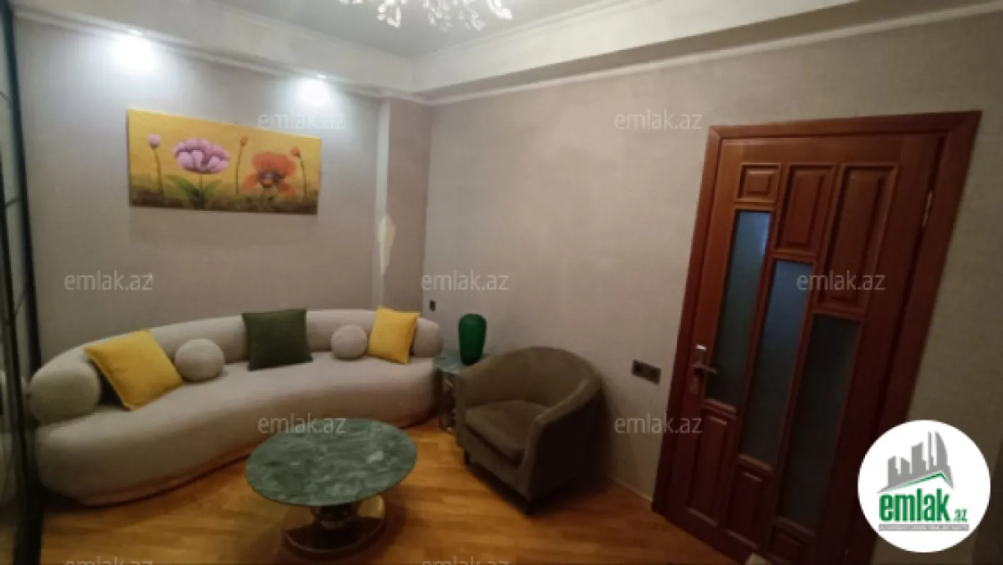 Satılır 3 otaqlı yeni tikili 80 m²