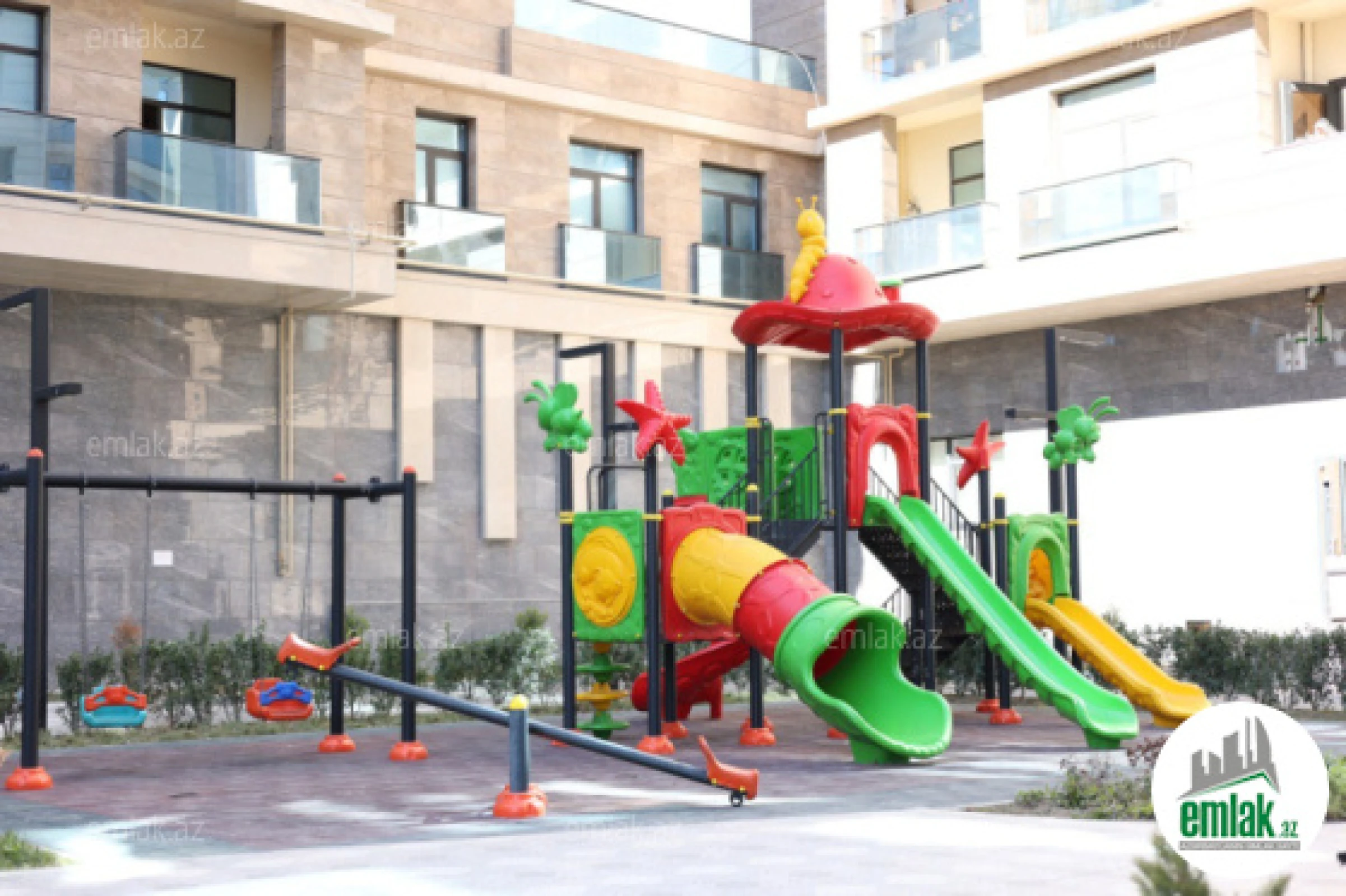 Satılır 3 otaqlı yeni tikili 107 m²