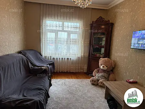 Satılır 4 otaqlı köhnə tikili 110 m² — Bakı, 8-ci kilometr 4 otaq 110.00 m²