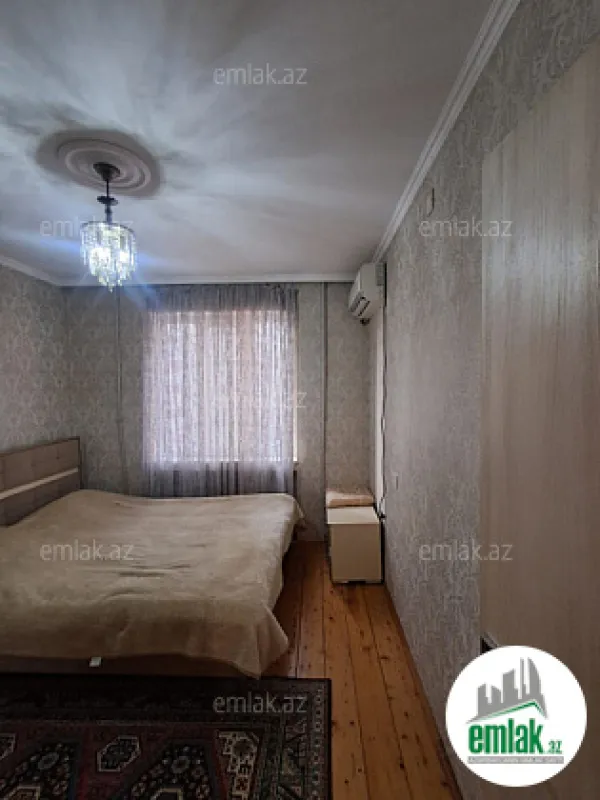 Satılır 2 otaqlı köhnə tikili 60 m²