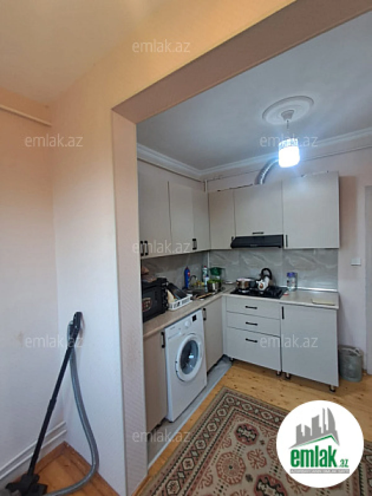 Satılır 2 otaqlı köhnə tikili 60 m²