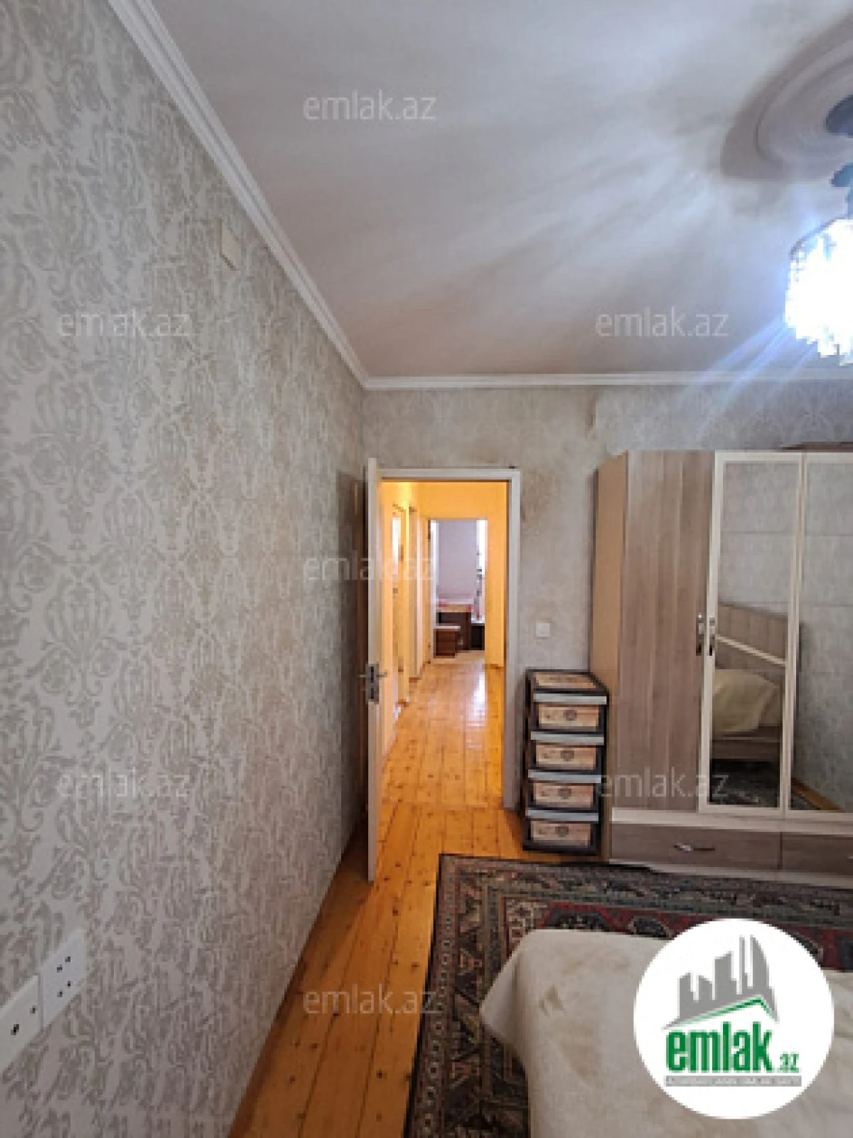 Satılır 2 otaqlı köhnə tikili 60 m²