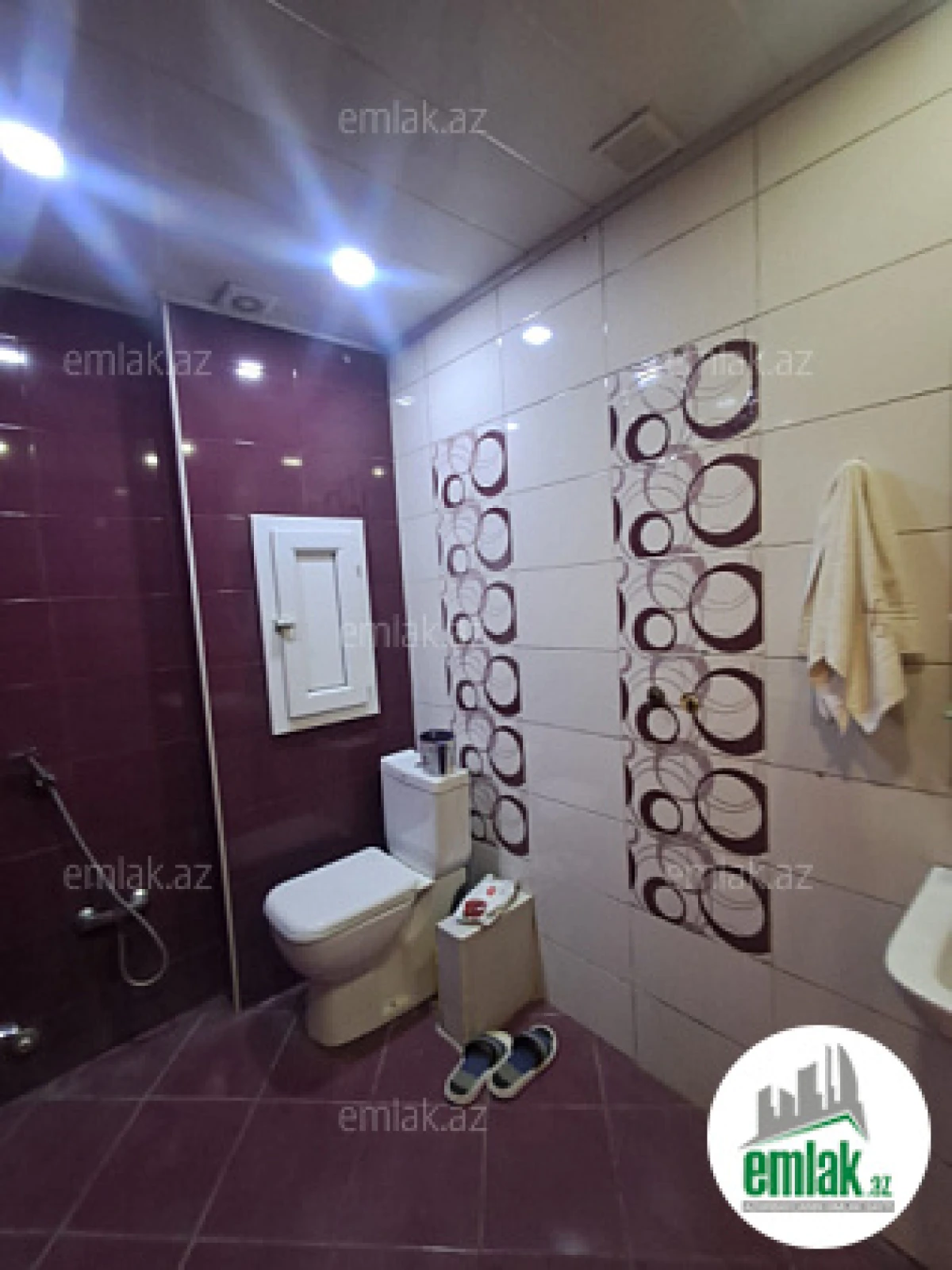 Satılır 2 otaqlı köhnə tikili 60 m²