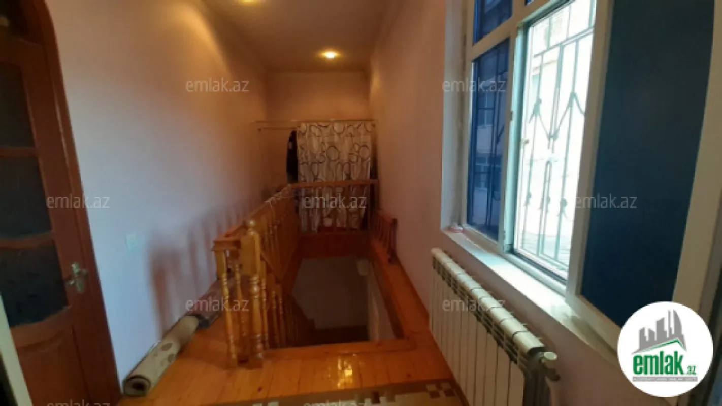 Satılır 7 otaqlı həyət evi 130 m²
