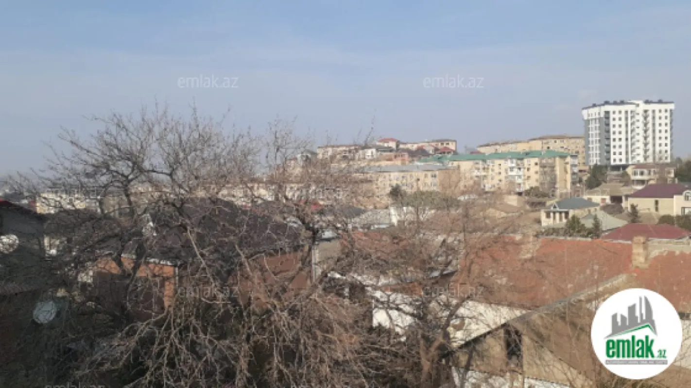 Satılır 7 otaqlı həyət evi 130 m²