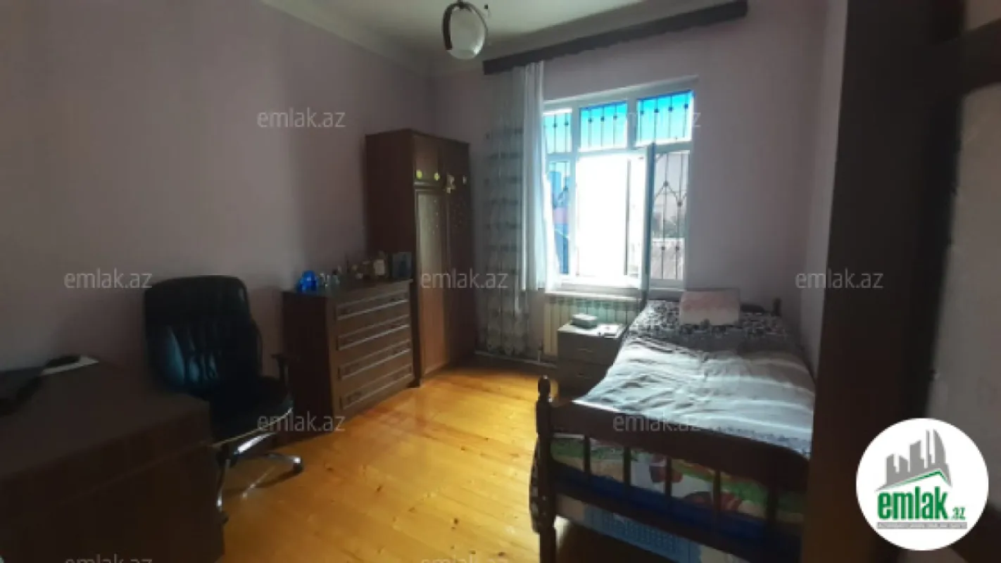 Satılır 7 otaqlı həyət evi 130 m²