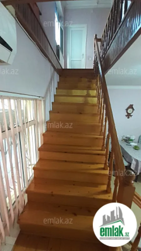 Satılır 7 otaqlı həyət evi 130 m²