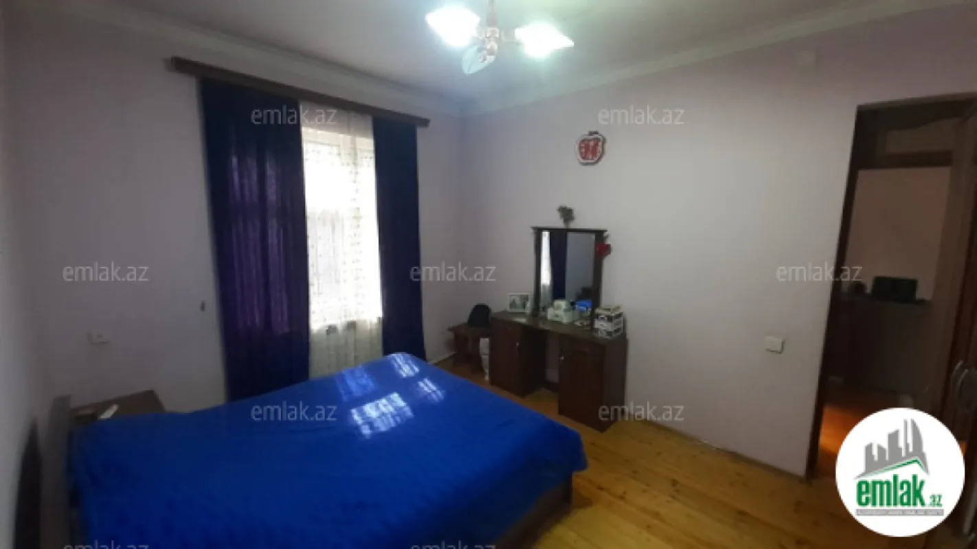 Satılır 7 otaqlı həyət evi 130 m²