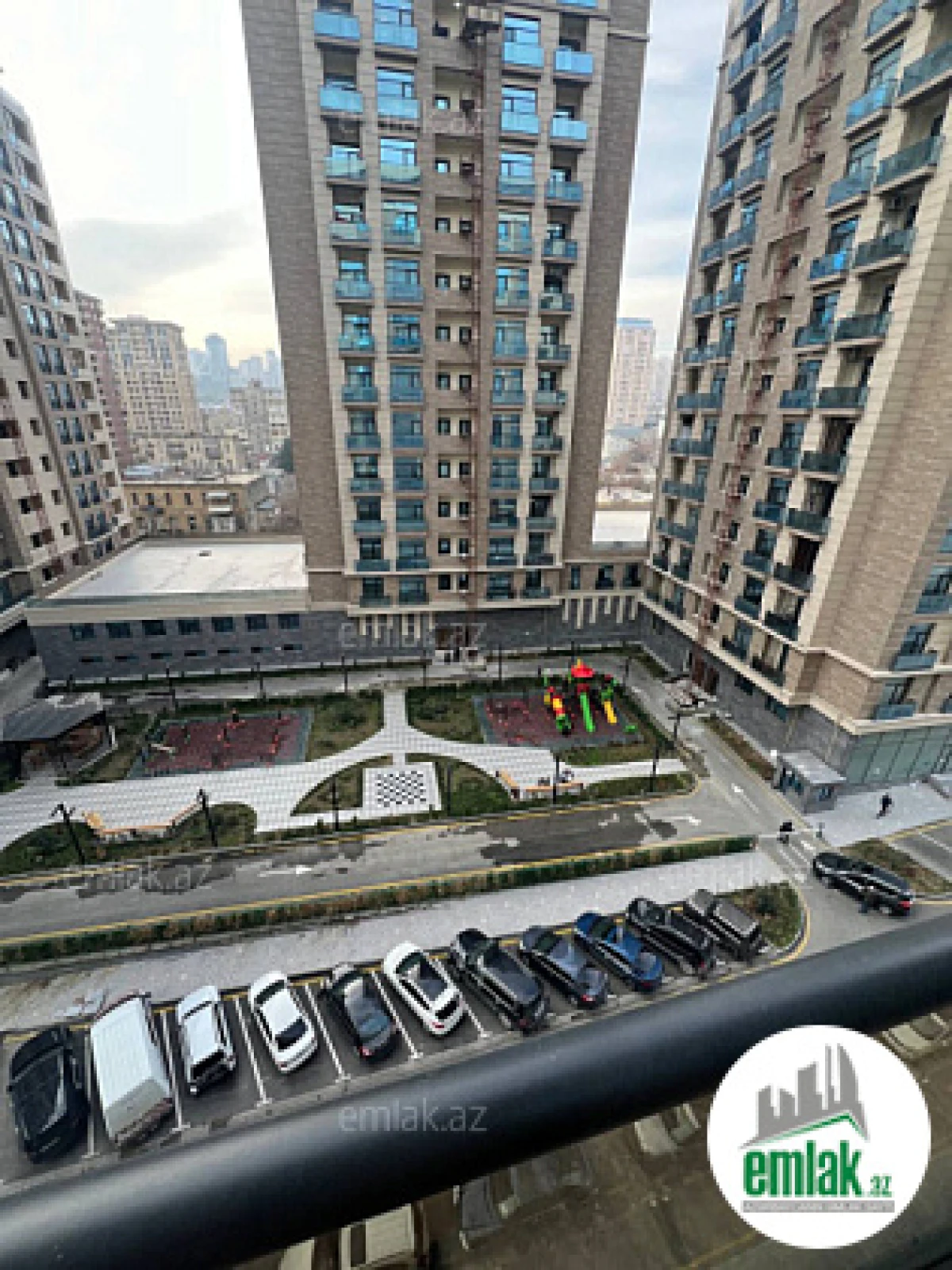 Satılır 4 otaqlı yeni tikili 157.5 m²