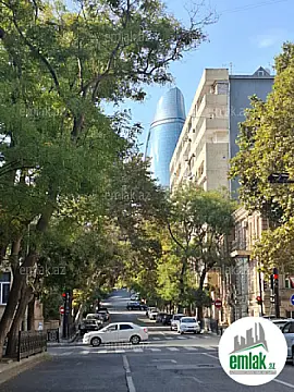 Satılır 6 otaqlı köhnə tikili 200 m² — Bakı, İçərişəhər 6 otaq 200.00 m²