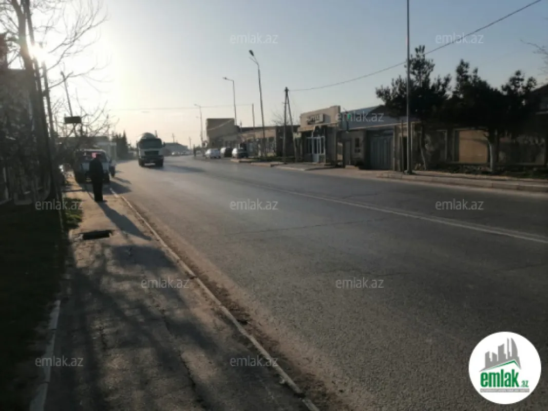 Satılır 5 otaqlı mənzil 180 m²