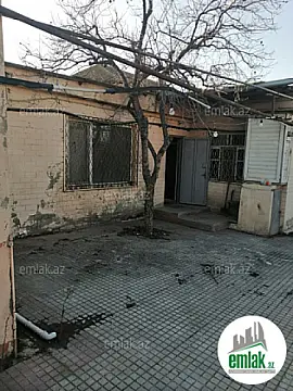 Satılır 5 otaqlı mənzil 180 m²