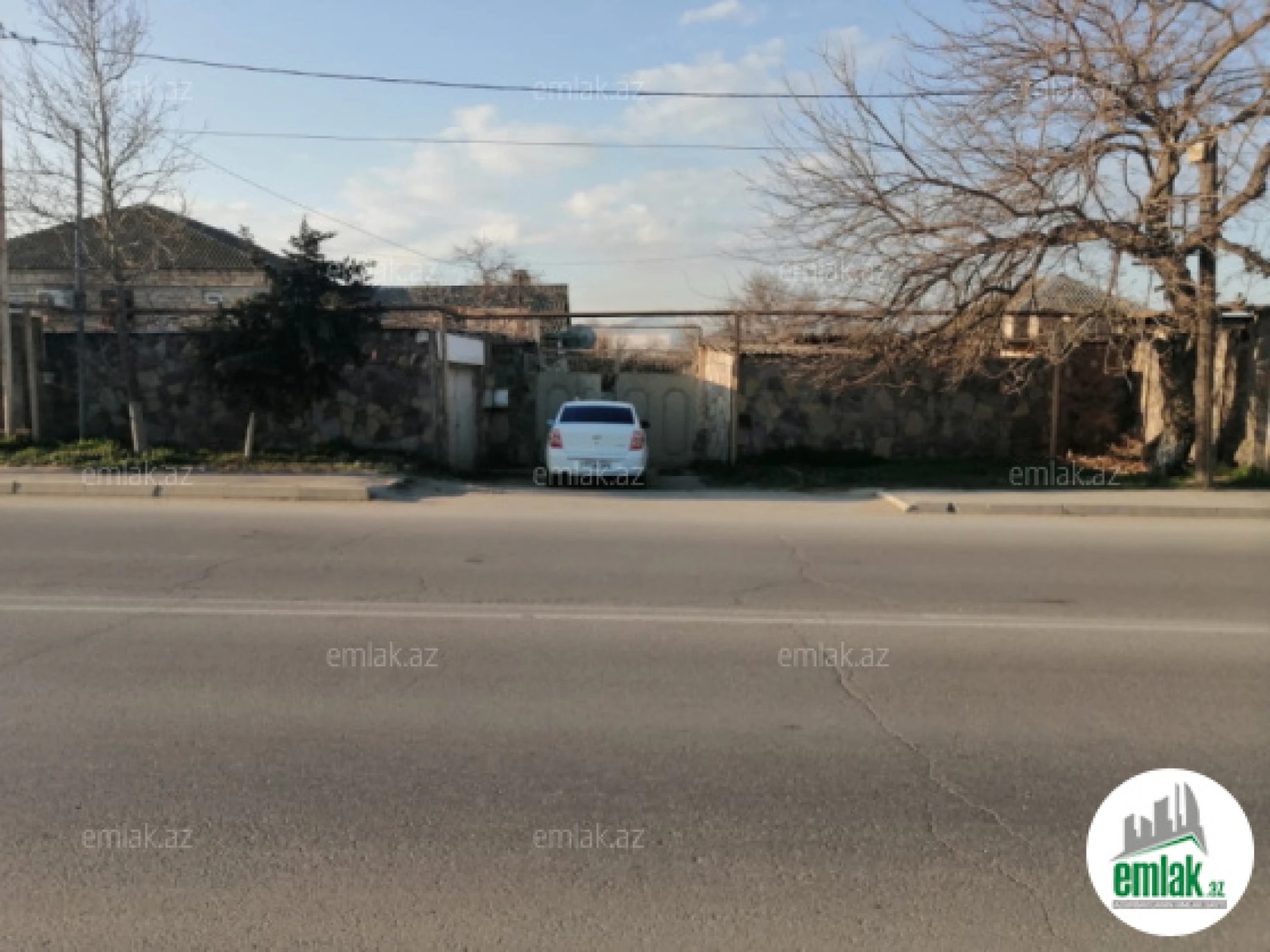 Satılır 5 otaqlı mənzil 180 m²