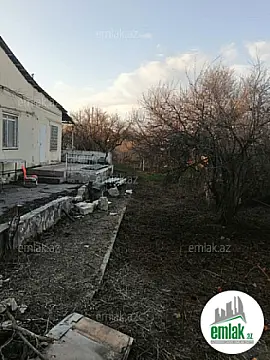 Satılır 5 otaqlı mənzil 180 m²