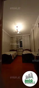 Satılır 3 otaqlı köhnə tikili 80 m²