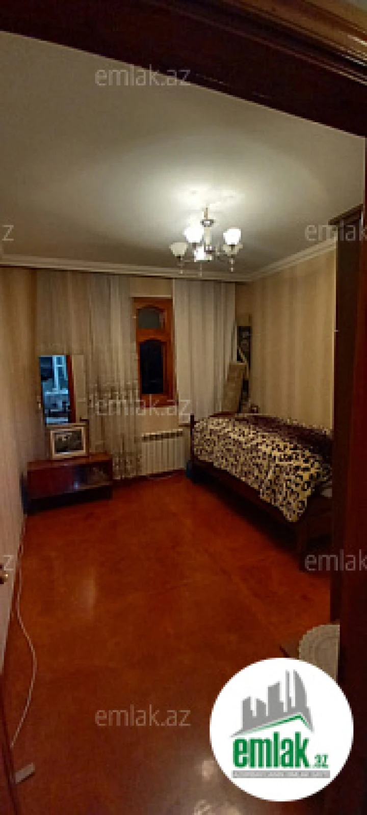 Satılır 3 otaqlı köhnə tikili 80 m²