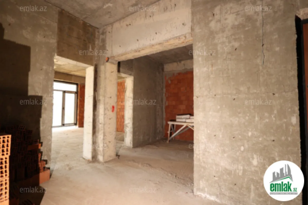 Satılır 5 otaqlı yeni tikili 267.5 m²