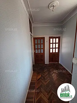 Satılır 3 otaqlı köhnə tikili 80 m²