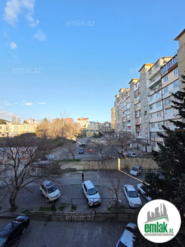 Satılır 3 otaqlı köhnə tikili 80 m²