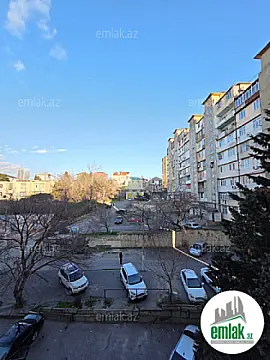 Satılır 3 otaqlı köhnə tikili 80 m²