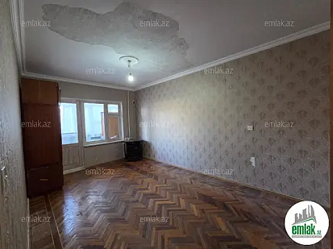 Satılır 3 otaqlı köhnə tikili 80 m²